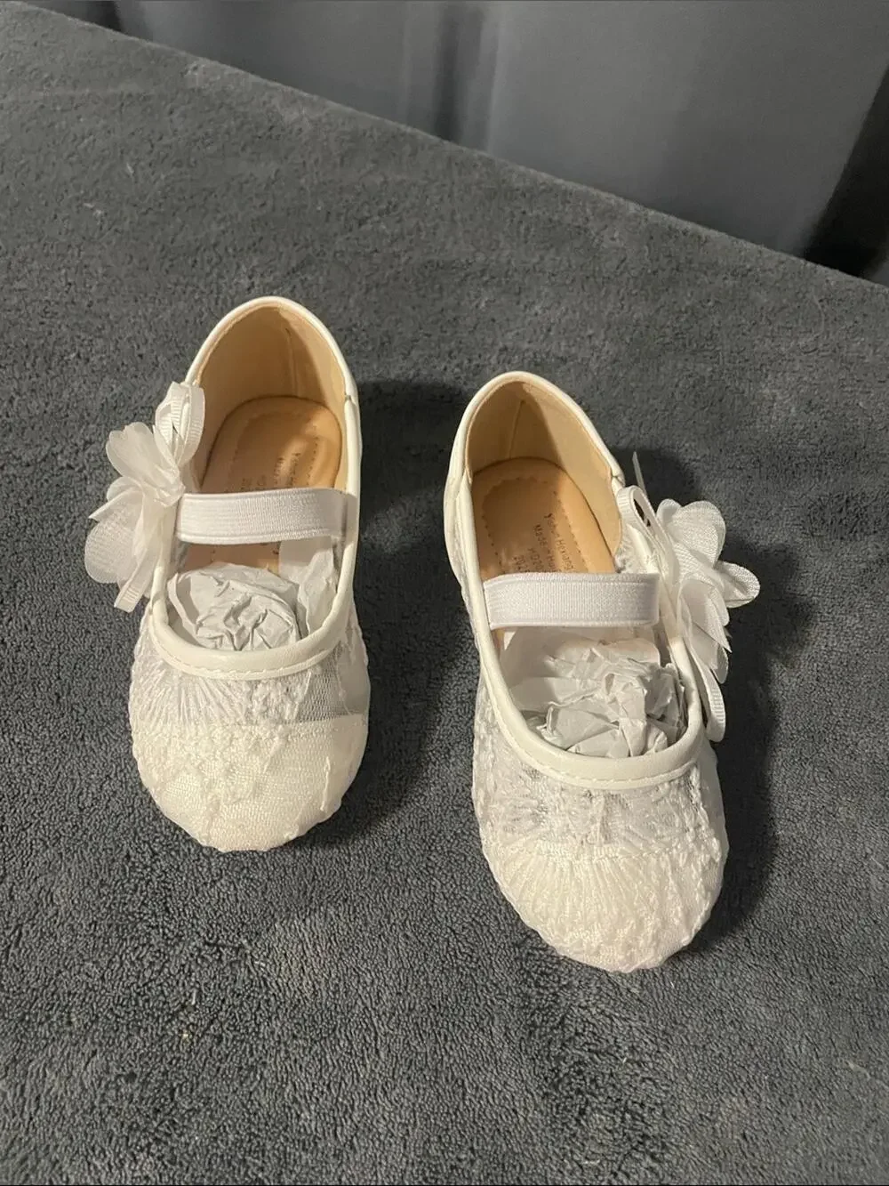 Girls White Lace Mary Jane Dress Shoes with Flower Accent Size 5 NWOT